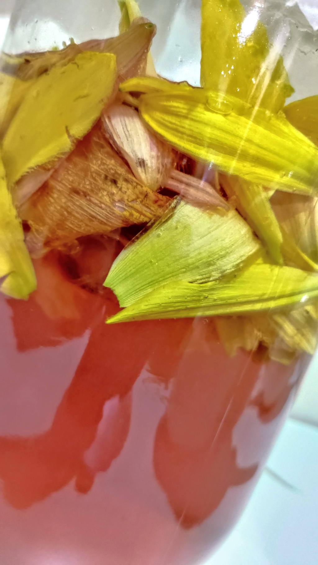 Liliowce – bardzo smaczne i bardzo zdrowe, plus przepis na ocet z&nbsp;płatków.